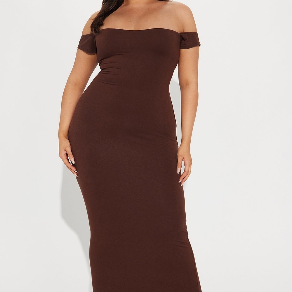 Fashion Nova - Mina Smooth Double Lined Maxi Dress